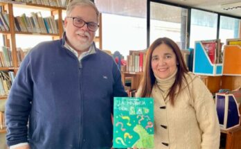 Biblioteca Felisa Lisasola recibe donación de escritora salteña