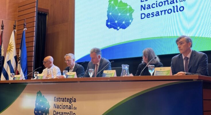 Salto acompaña lanzamiento de la Estrategia Nacional de Desarrollo y refuerza su alineación con el rumbo país