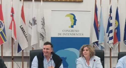 Congreso de Intendentes sesionará en Salto bajo la presidencia ad hoc de Carlos Albisu Congreso de Intendentes sesionará en Salto bajo la presidencia ad hoc de Carlos Albisu