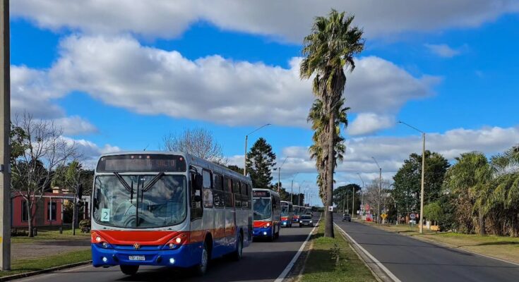 El Gobierno de Salto inició la renovación de la flota de ómnibus para el transporte urbano