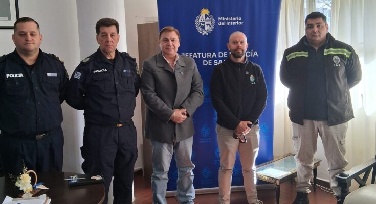 Tránsito y Policía coordinan acciones para reforzar la seguridad vial y la prevención en Salto